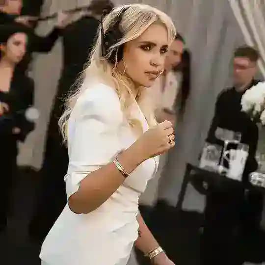 BellaSklyar