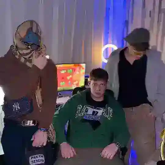 Бездарные недоумки