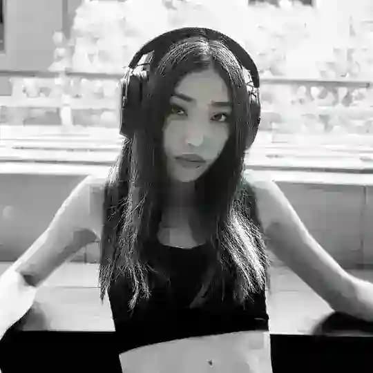 Adelya Yan