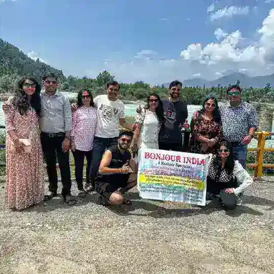 Bonjour India Group 🇮🇳 No.1 Player for J&K, leh ladakh, HP tours & guidance️ !!