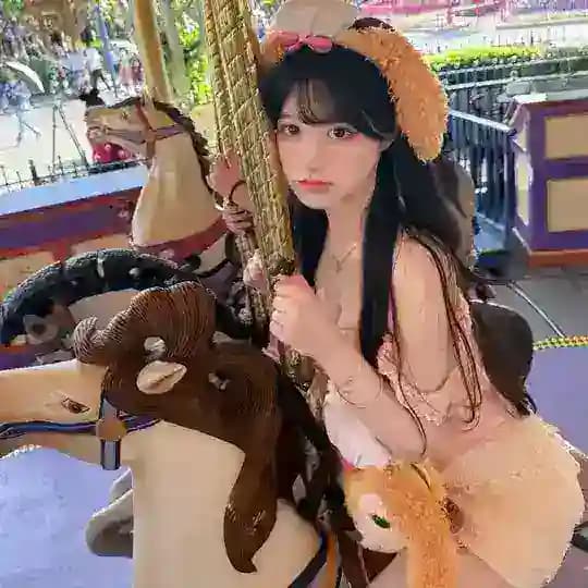 草莓奶糖🍓(自聊 只开下午) Profile