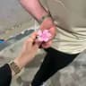 مُمكن عيونك؟