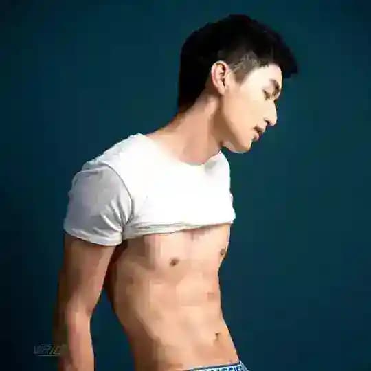 gay正太男高白袜体育生