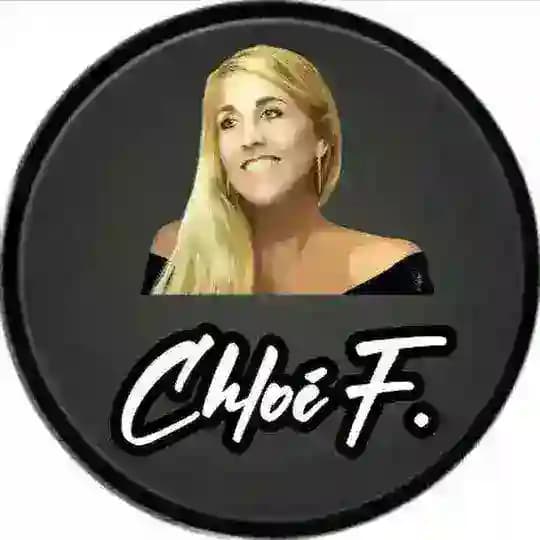 Chloé F - canal info officiel Profile