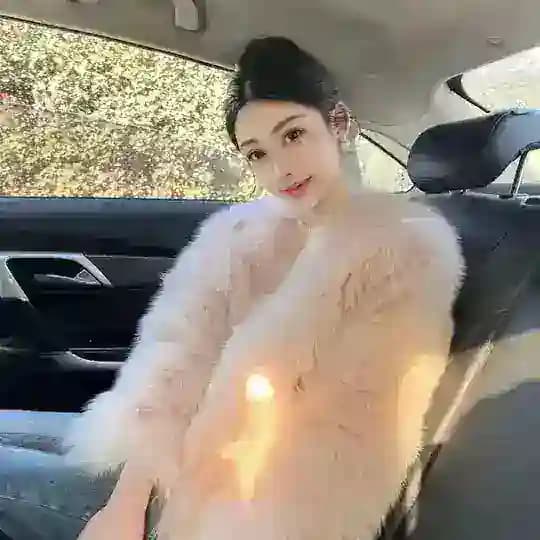 草莓遇到啵啵