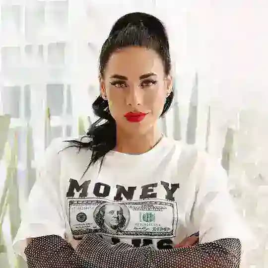 Coral Mujaes 💰💸 Profile