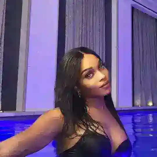 Debby Miaz 🔞 Profile