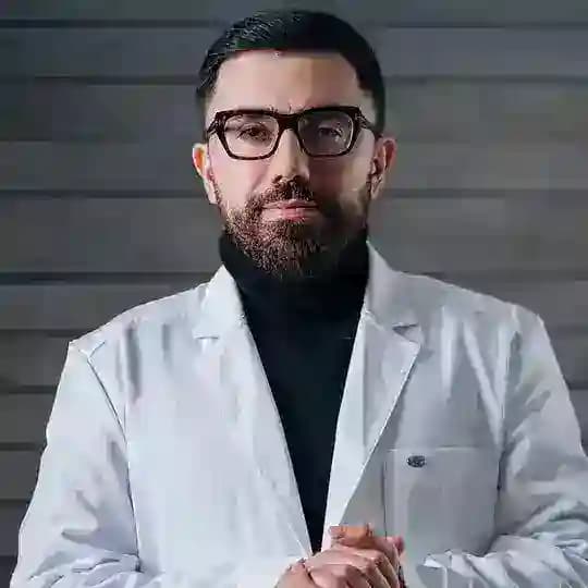 Паруйр Минасян - пластический хирург