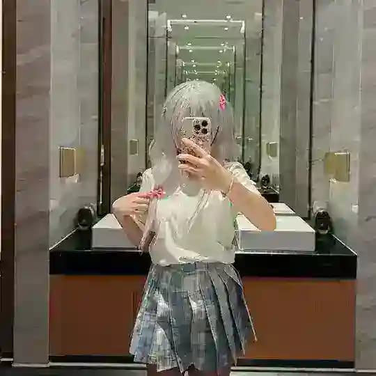 【cos内射白虎母狗】喷水高潮初中生 Profile