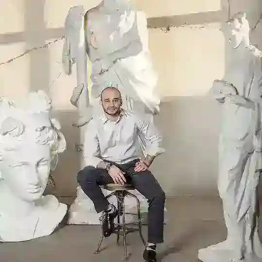 Пластический хирург-Сиукаев Анатолий Константинович