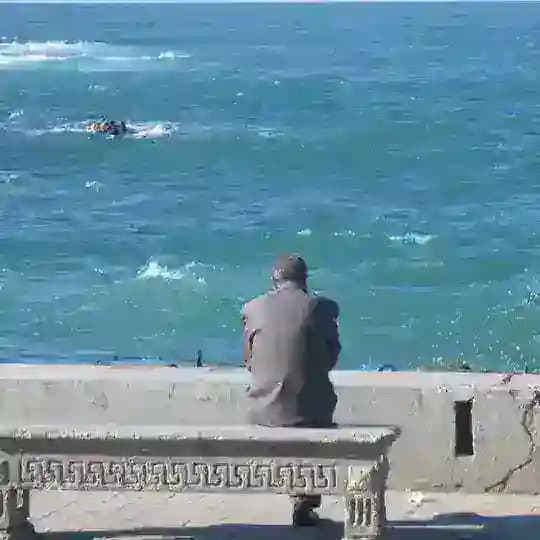 أبْحَر