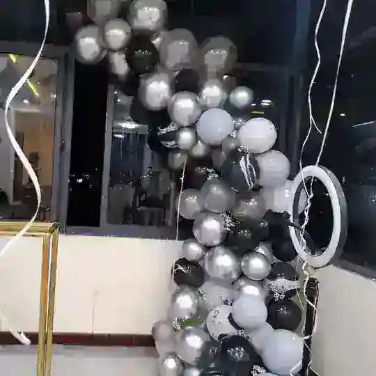 Elnathan Decor