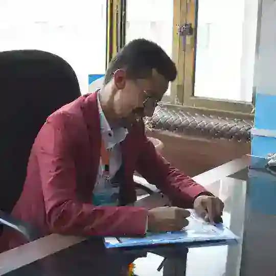 م/عمر خميس Eng_omar_khamis