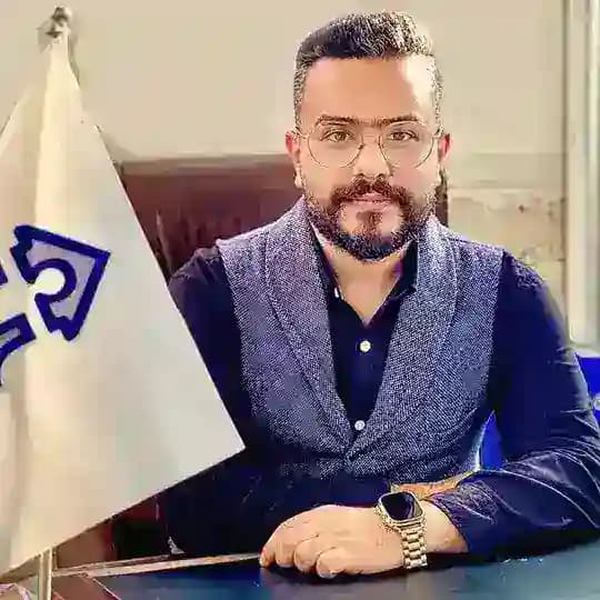 الاستاذ مصطفى ابراهيم ( انكليزي)