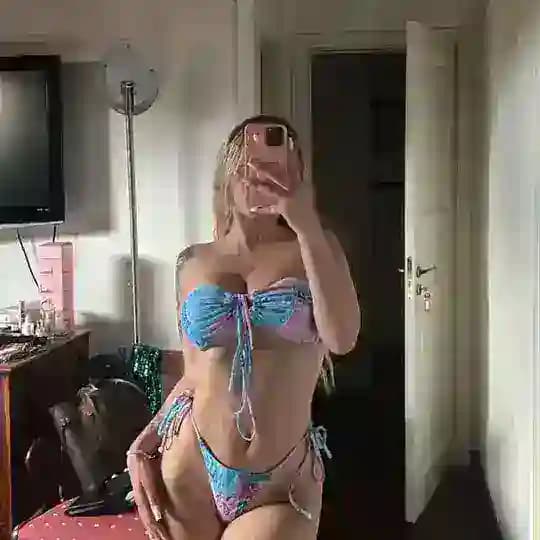 ERIKA SPANO OF GRATUITO