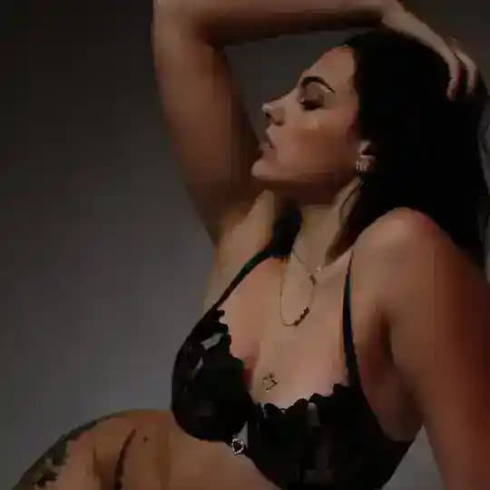 Estelle 🍑 Profile