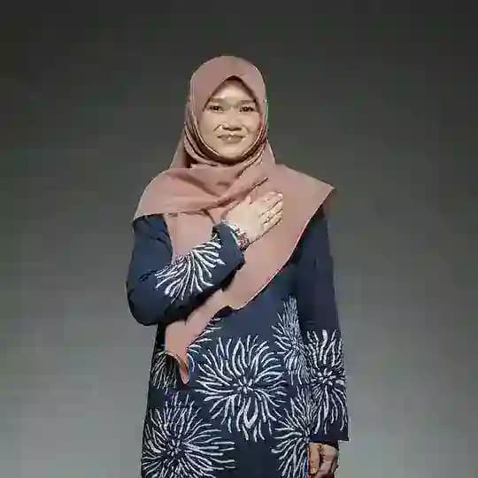 Fadhlina Sidek