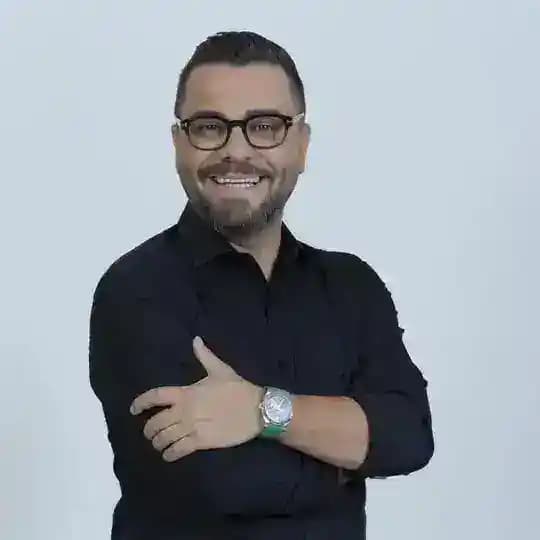 فرشاد بهابادی | مشاور اقتصادی Profile