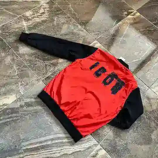 Fashion_United_100