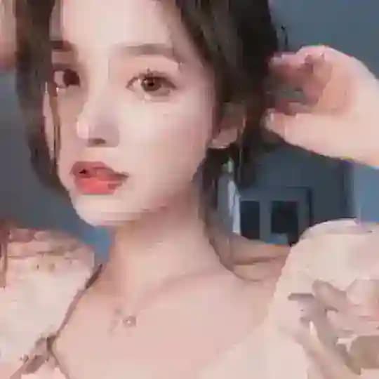 【 芭堤雅妓女 】