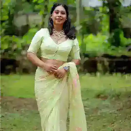 Gowri mol