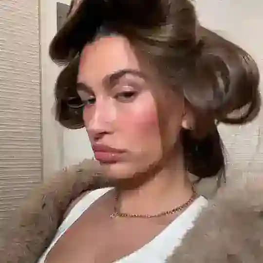 Hailey Bieber Lovers 👸