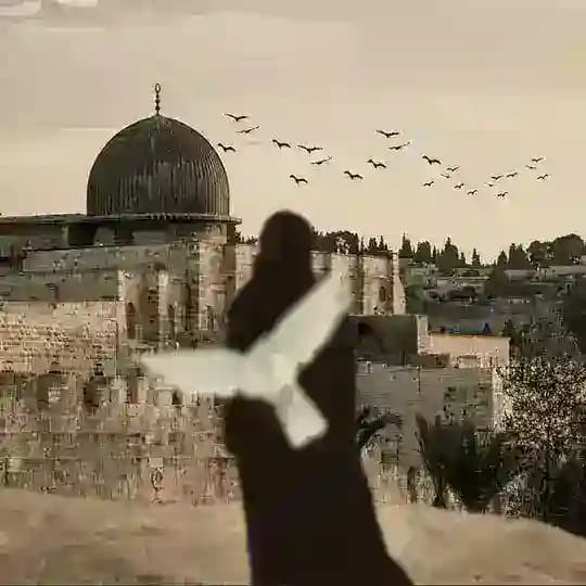 هَنِيَّات عِيسىٰ.