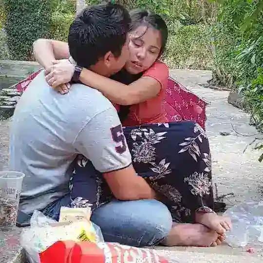 18+ အစုံသုတ်