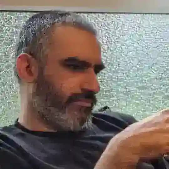 Hichkas | هیچکس