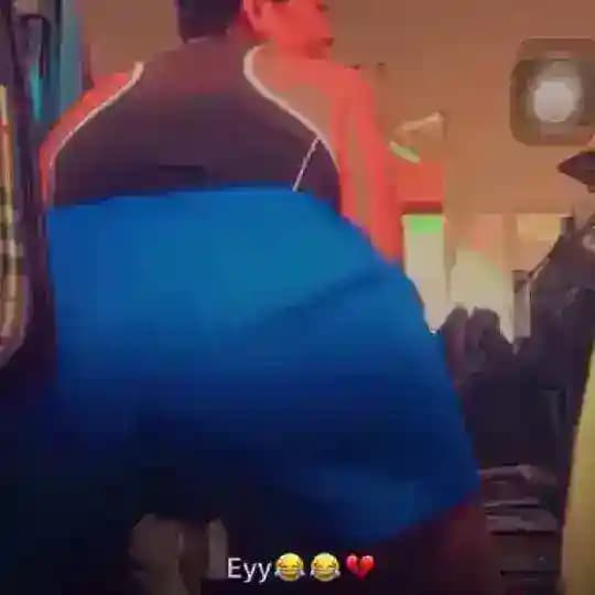 High School Twerks😍😍