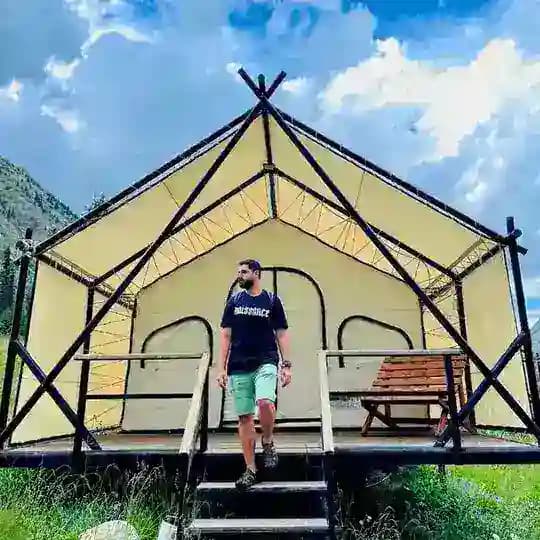 Hoseinarab_travels Profile