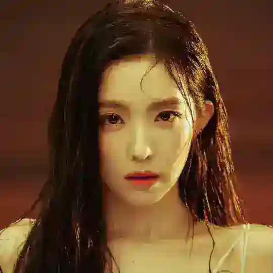 IRENE RED VELVET
