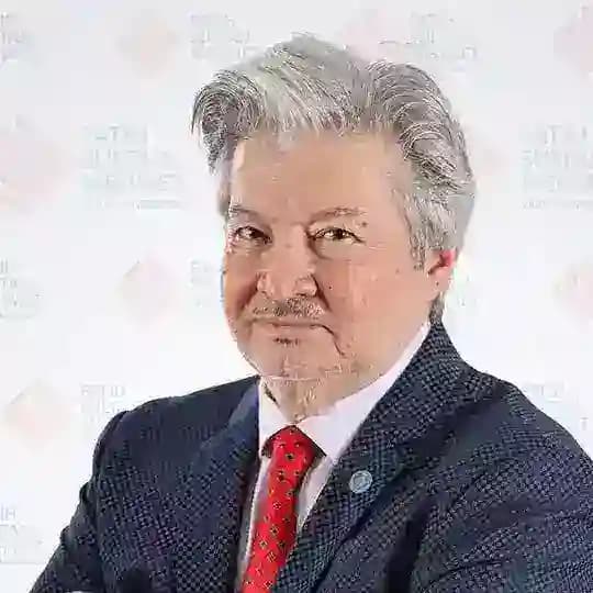 قص الحق، جميل أكبر