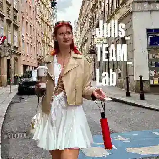Julls_t.e.a.m._LAB