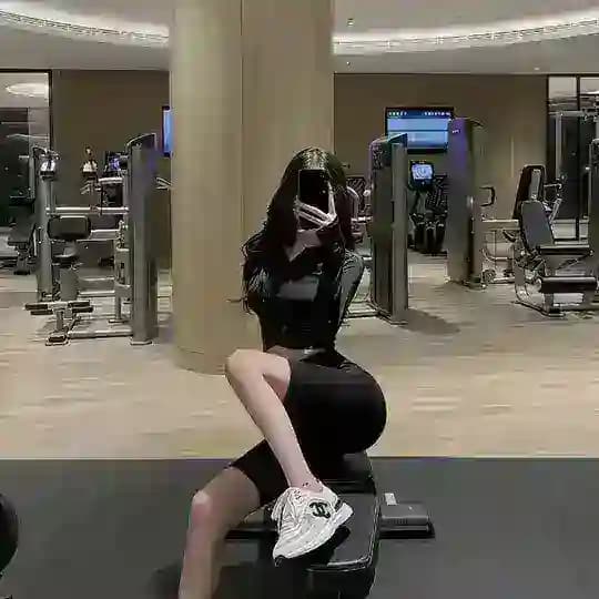 南山 可乐 （美少女）