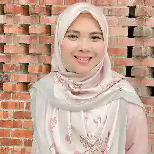 Kaunselor Sarah Zainal Profile