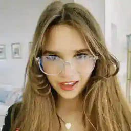 Karolina Protsenko 🎻 Profile