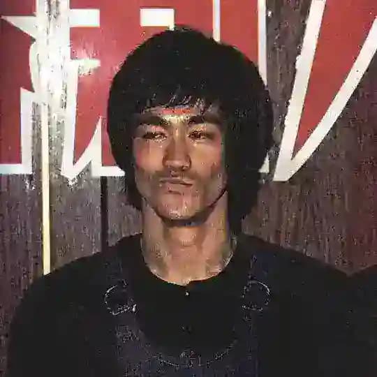 𝑲 𝑬 𝑵 𝑫 𝑬 𝑹