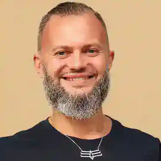 Дмитрий Хара