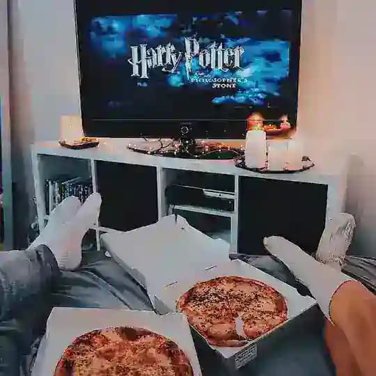 Вечерний кинозал 🍿
