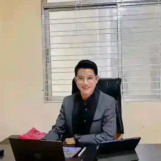 Ko KyawMyo ငွေတုရောင်းဝယ်ရေ