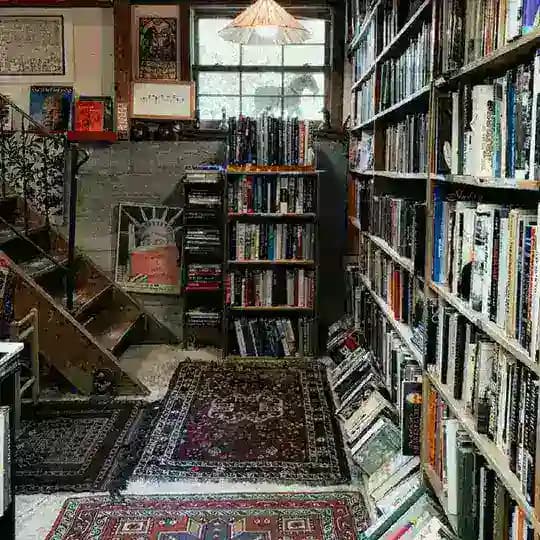 کتابخانهٔ خرد و اندیشه