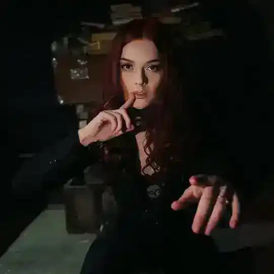 Настя Фобия🕷️Строю