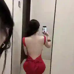 Layla❤️銀行女孩的反差日常 Profile