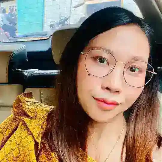 ចែ​ មករា​ លក់​អីវ៉ាន់​ចម្រុះ​តម្លៃ​ទន់​ទន់☺