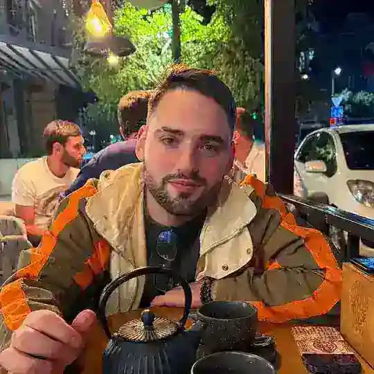 Лео из Испании | ВНЖ Евросоюза Profile