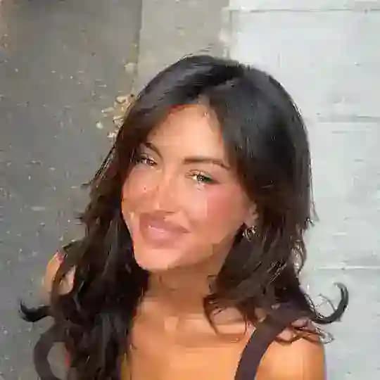 LIANATAMBINI OFF Profile