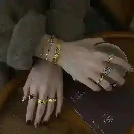 بُثَينة.