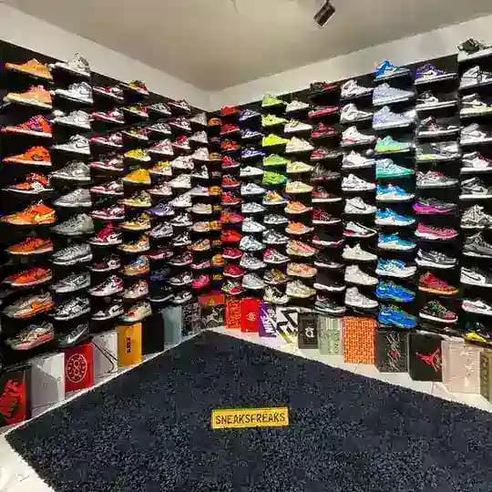 Racun Sneaker Kasut Sneaks Freaks