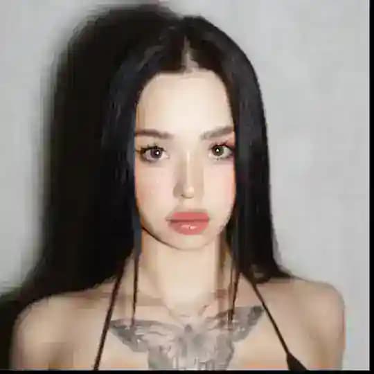 Луна Ком